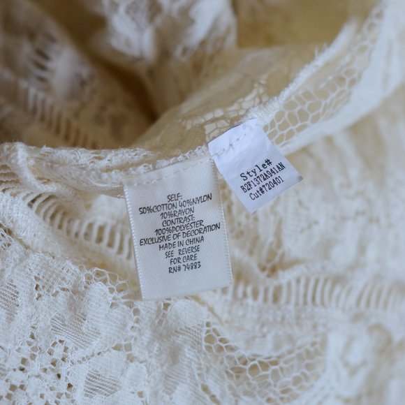 Adiva Lace Duster - Picture 10 of 10